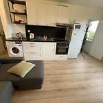Grand studio aménagé en T2